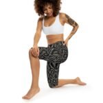 Black Snake Skin Pattern Capri Leggings | Python Print